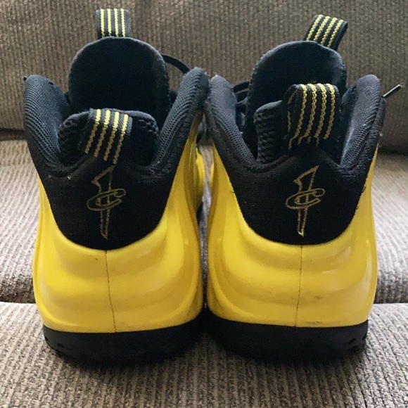 Used Nike wutang foamposites size 10 - Picture 4 of 4